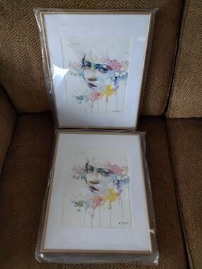 Set Of 2 Frame  in Gold Frame